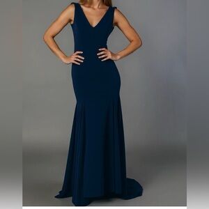 Pia Gladys Perey HOLLY Dramatic, sculptural, and undeniably sophisticated NWT